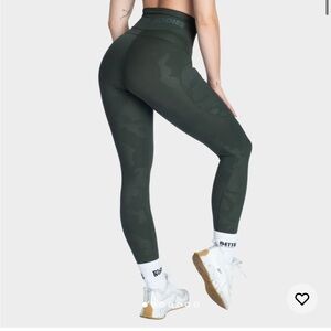 Better bodies high waisted leggings green camo